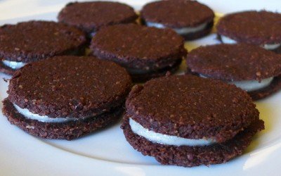 Cookie filled with Coconut Cream