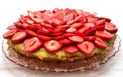 Summer Strawberry Cake