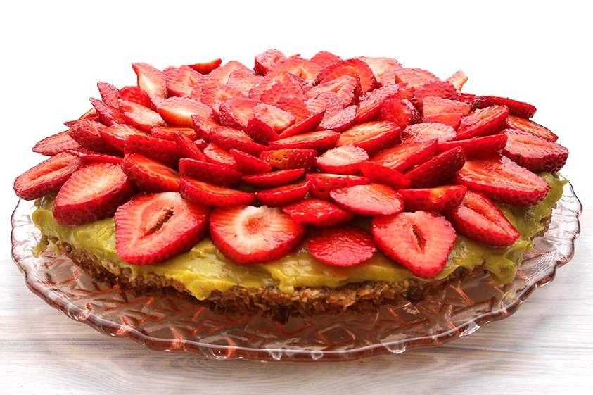 Summer Strawberry Cake